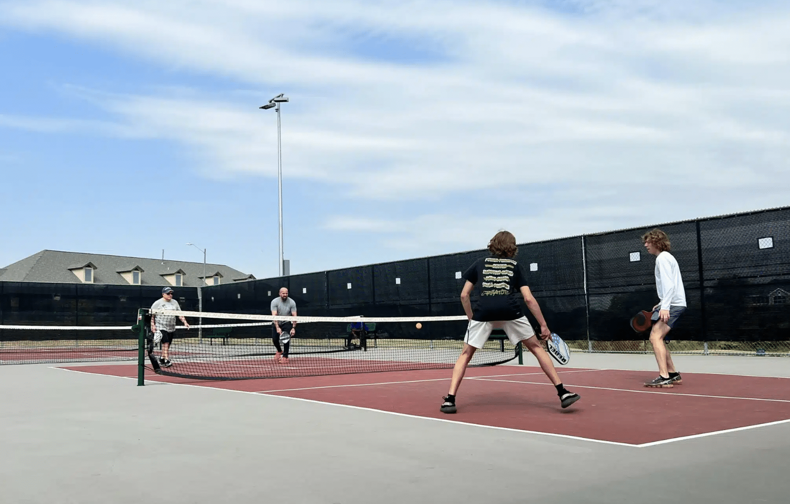 8 einfache Tipps, um besser Pickleball zu spielen